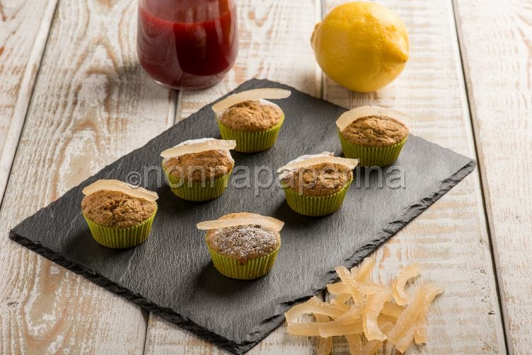 Mini muffins alla canapa e limone