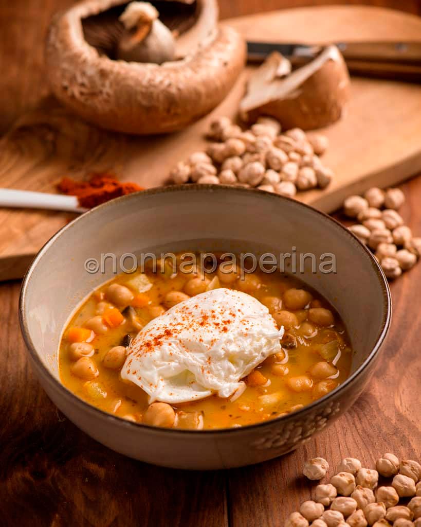 Zuppa di ceci e funghi