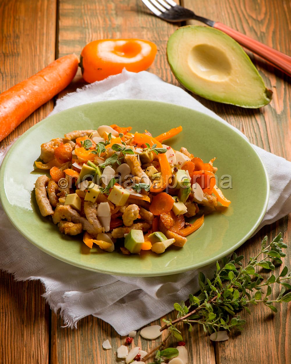 insalata di straccetti di vitello con avocado e verdure insalata di straccetti di vitello con avocado e verdure