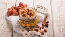 Muesli fatto in casa in modo semplice e veloce Muesli fatto in casa in modo semplice e veloce