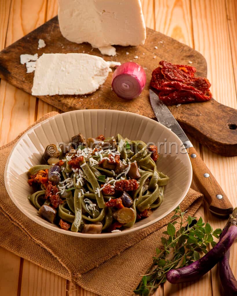 tagliatelle con melanzane perline tagliatelle con melanzane perline