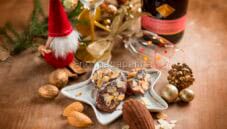 Madeleine al riso nero e mandorle per un magico Natale