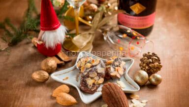 MADELEINE AL RISO NERO E MANDORLE