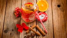 Acqua aromatizzata alle arance, un detox per Natale Acqua aromatizzata alle arance, un detox per Natale