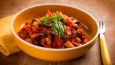 Caponata siciliana: ricetta originale in versione piccante