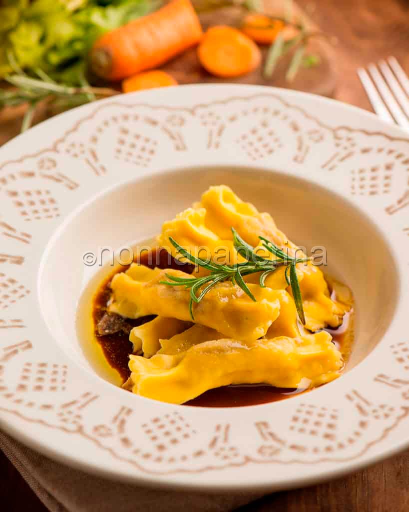 Caramelle con ripieno di faraona Caramelle con ripieno di faraona