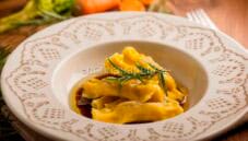 Caramelle con ripieno di faraona, primo fresco e saporito Caramelle con ripieno di faraona, primo fresco e saporito