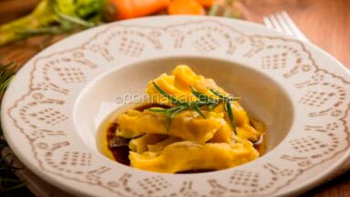 Caramelle con ripieno di faraona