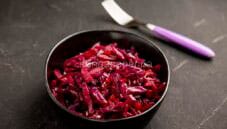 Cavolo cappuccio con mele e ribes, ottimo per la dieta Cavolo cappuccio con mele e ribes, ottimo per la dieta