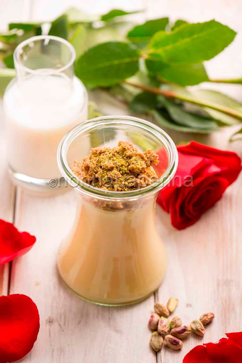 Crema alla rosa