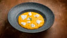 Risotto con zucca e burrata: una festa per il palato