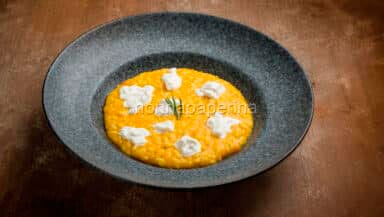 Risotto con zucca e burrata