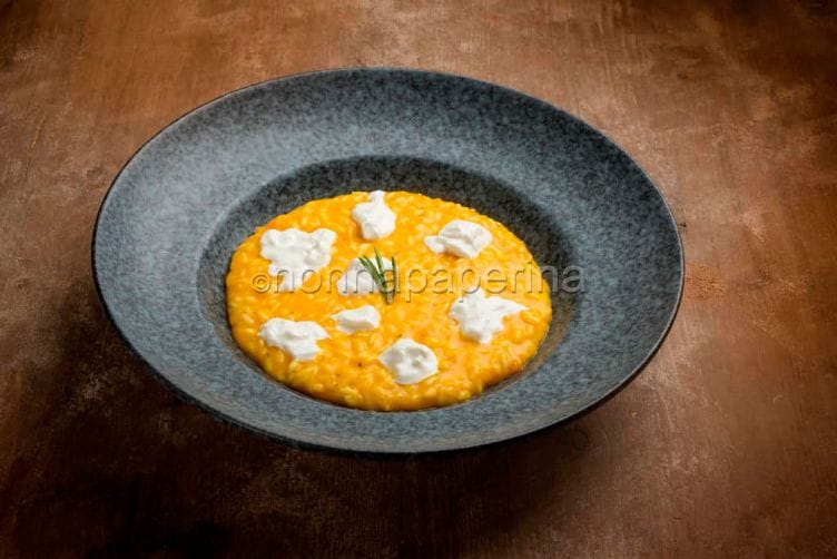 Risotto con zucca e burrata