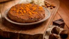 Torta con farina di castagne al cioccolato, senza cottura!