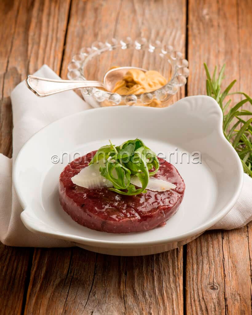 Tartare di bresaola con senape dolce Tartare di bresaola con senape dolce