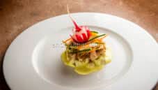 Timballo di faraona con crema alla curcuma Timballo di faraona con crema alla curcuma