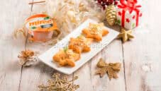 Stelline con mousse di salmone, antipasto festoso Stelline con mousse di salmone, antipasto festoso