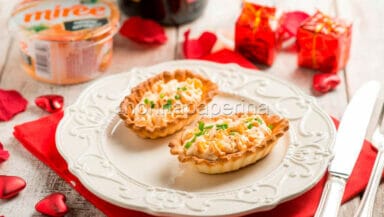 Barchette con mousse al salmone di Exquisa