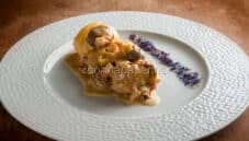 Taglio di cappone all’anziana, secondo sostanzioso Taglio di cappone all’anziana, secondo sostanzioso