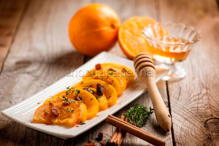 Dessert con arance e uvetta