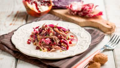 Insalata di faraona con cavolo rosso
