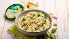 Insalata di riso con hummus di ceci e avocado Noa