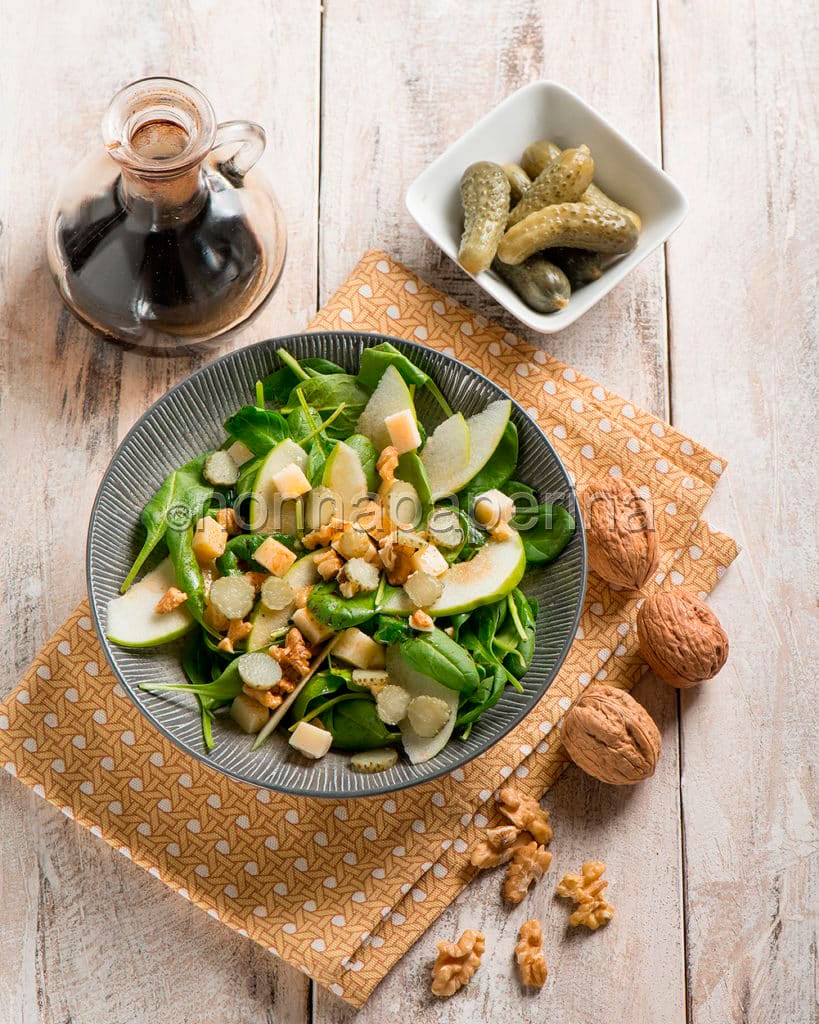 Insalata di spinacini e mela verde Insalata di spinacini e mela verde