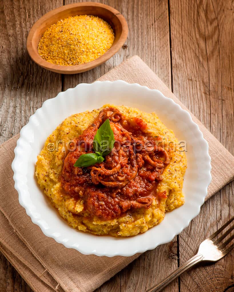 Moscardini in umido con polenta Moscardini in umido con polenta