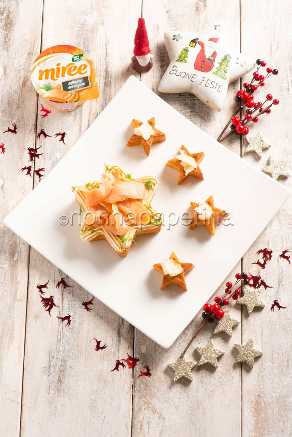 Stelline con mousse di salmone