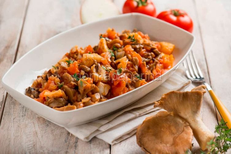 Stocco con funghi cardoncelli, ricetta calabrese Stocco con funghi cardoncelli