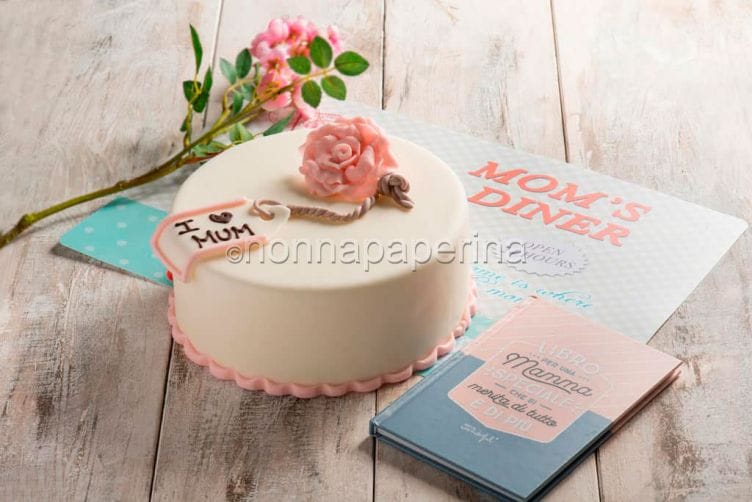 Torta con fragole e sciroppo di agave, per la Mamma Torta con fragole e sciroppo