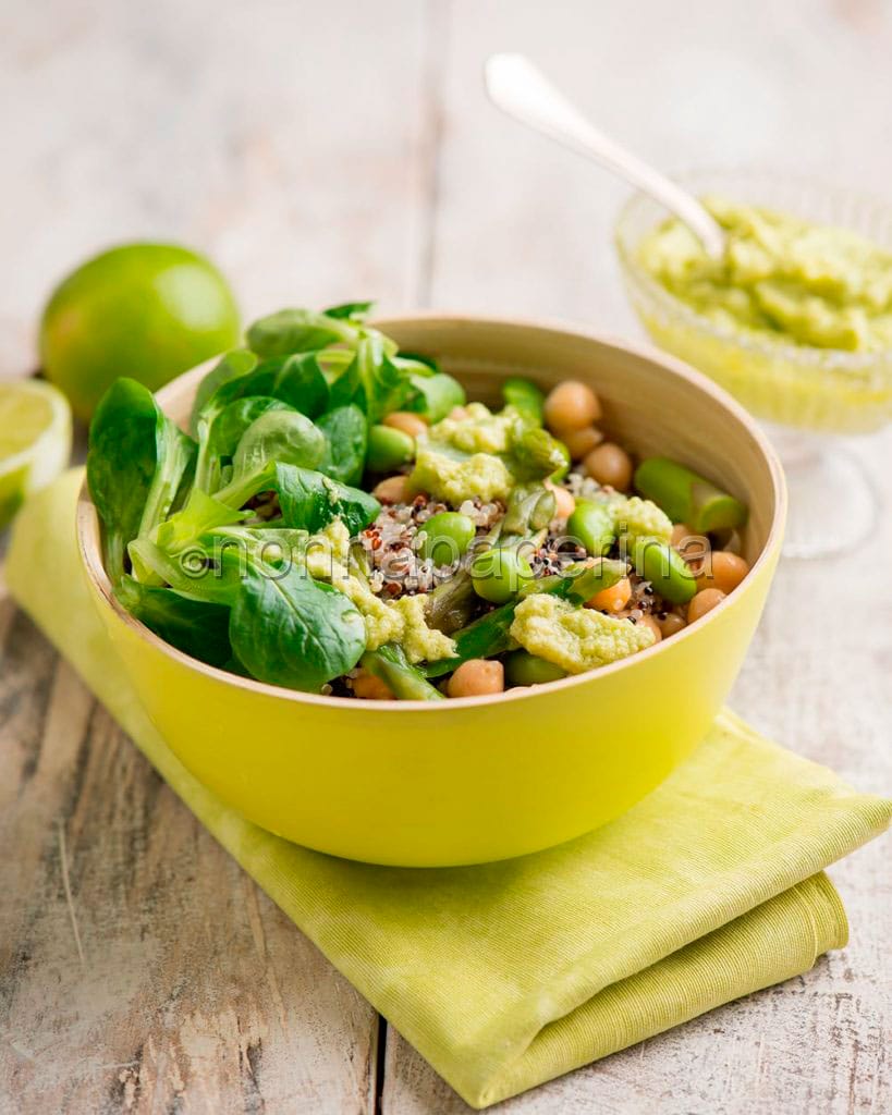 Bowl di quinoa e asparagi