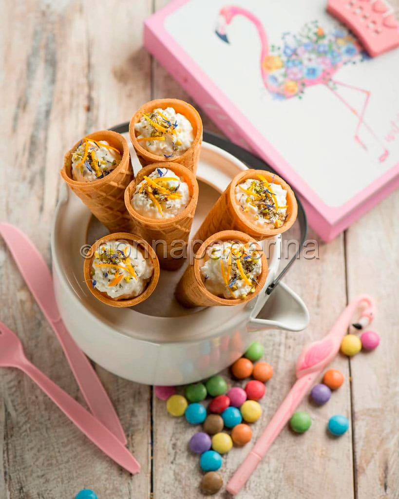 Coni con fiocchi di latte