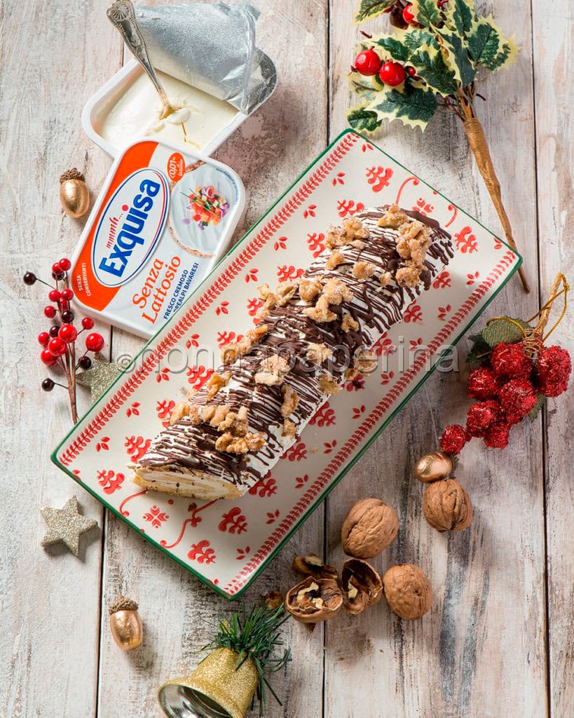 tronchetto con mousse di formaggio tronchetto con mousse di formaggio