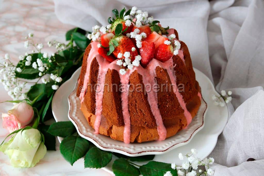 Ciambella profumata alle fragole