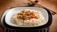 Curry verde con pollo e riso, una meraviglia fusion