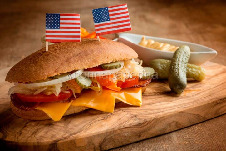 Hot dog con pancetta