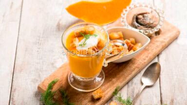 Cappuccino di zucca con acciughe