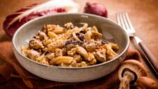 Caserecce al radicchio e champignon, un piatto rustico Caserecce al radicchio e champignon, un piatto rustico