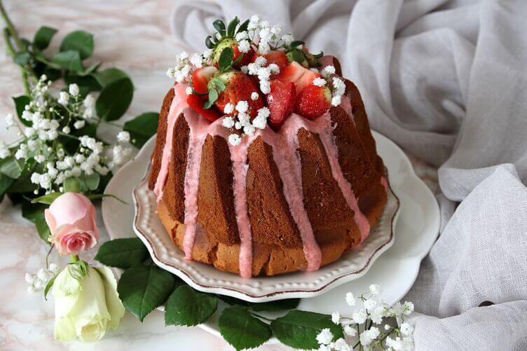 Ciambella profumata alle fragole