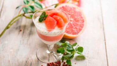Panna cotta con pompelmo