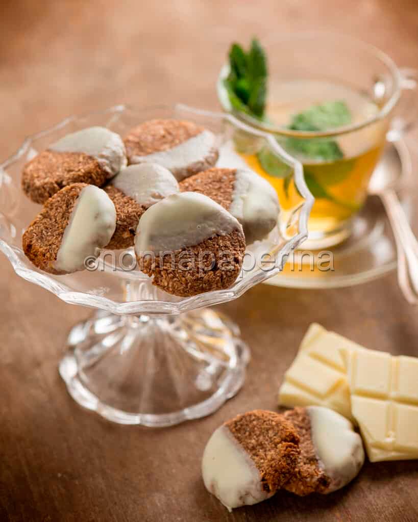 Biscotti al cocco e banana Biscotti al cocco e banana
