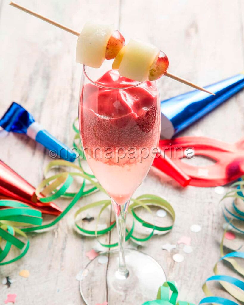 Bollicine con spuma di frutta frizzante Bollicine con spuma di frutta frizzante