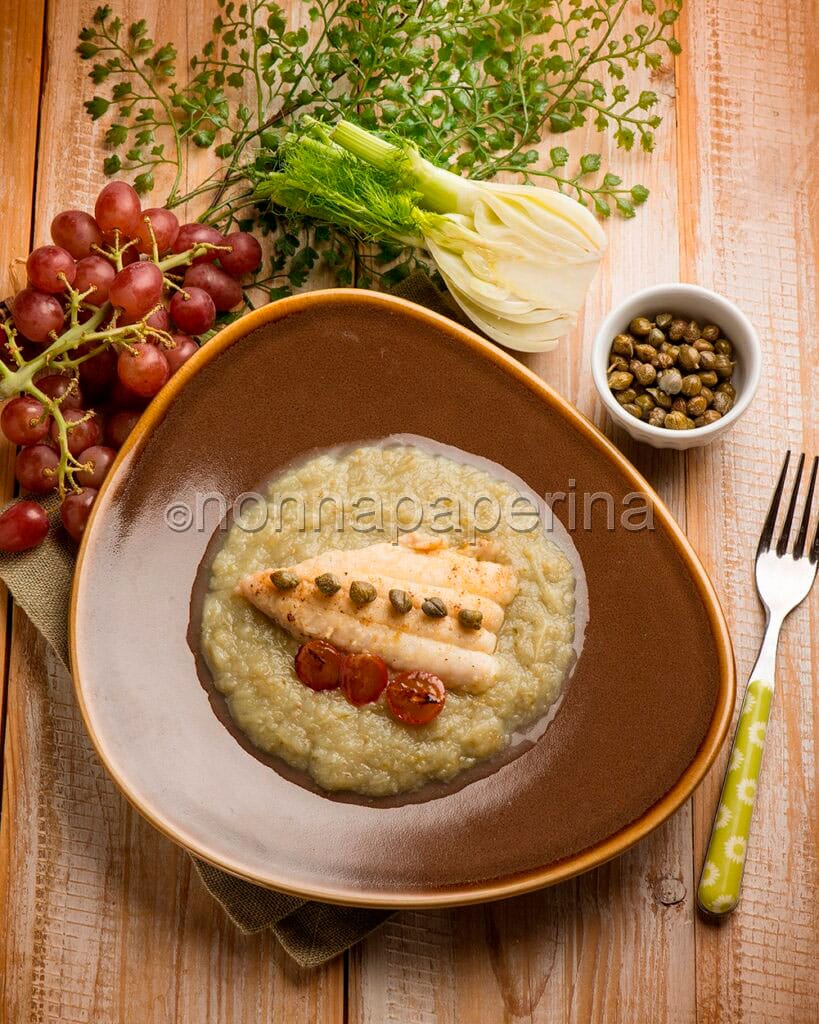 Branzino con crema di finocchi e uva Branzino con crema di finocchi e uva