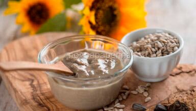 Burro ai semi di girasole