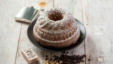 Ciambella con caffè e rum per il nostro papà Ciambella con caffè e rum per il nostro papà