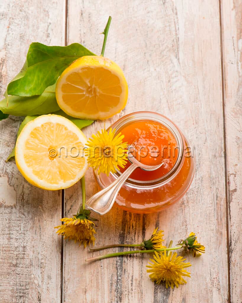 Confettura di fiori di tarassaco Confettura di fiori di tarassaco