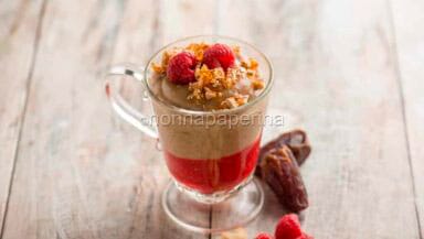 Crema di datteri e anacardi