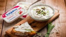 Dip al formaggio e semi di zucca, una salsina versatile