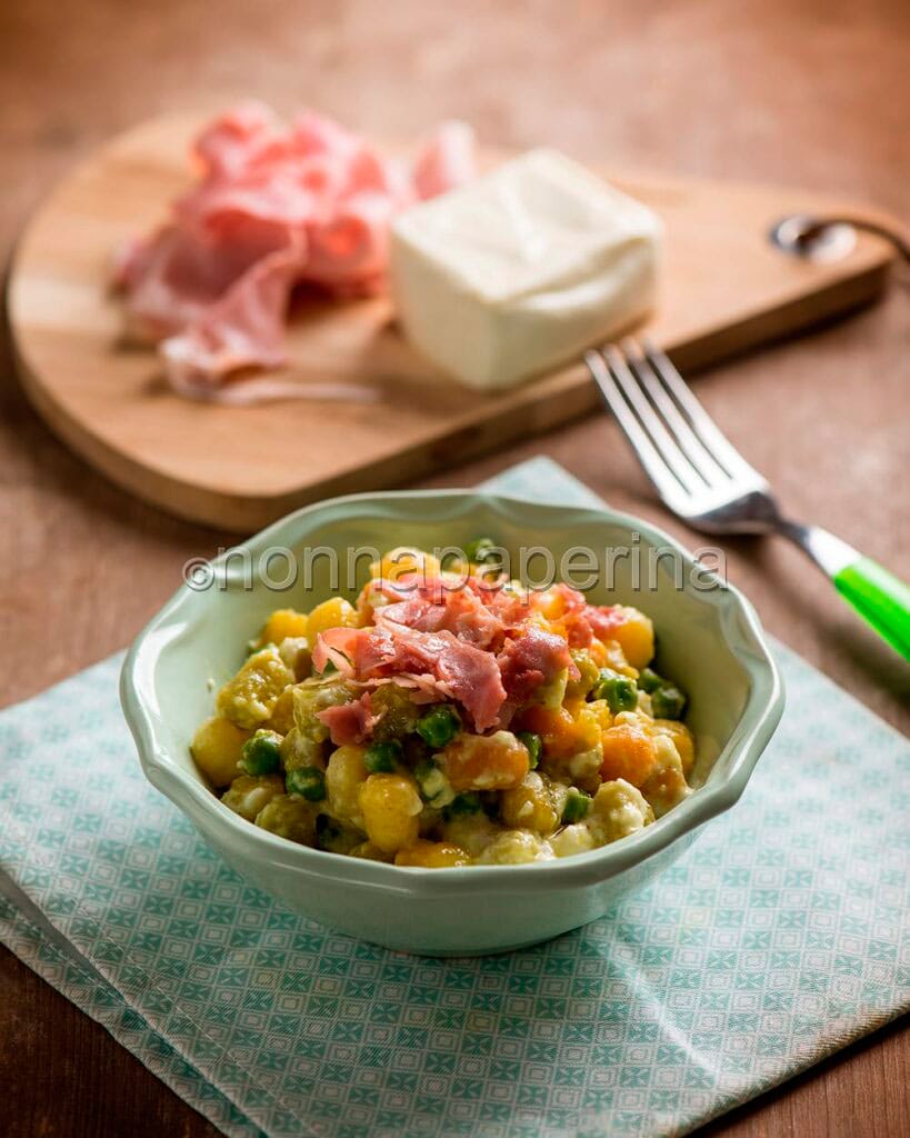 Gnocchetti tricolore con stracchino